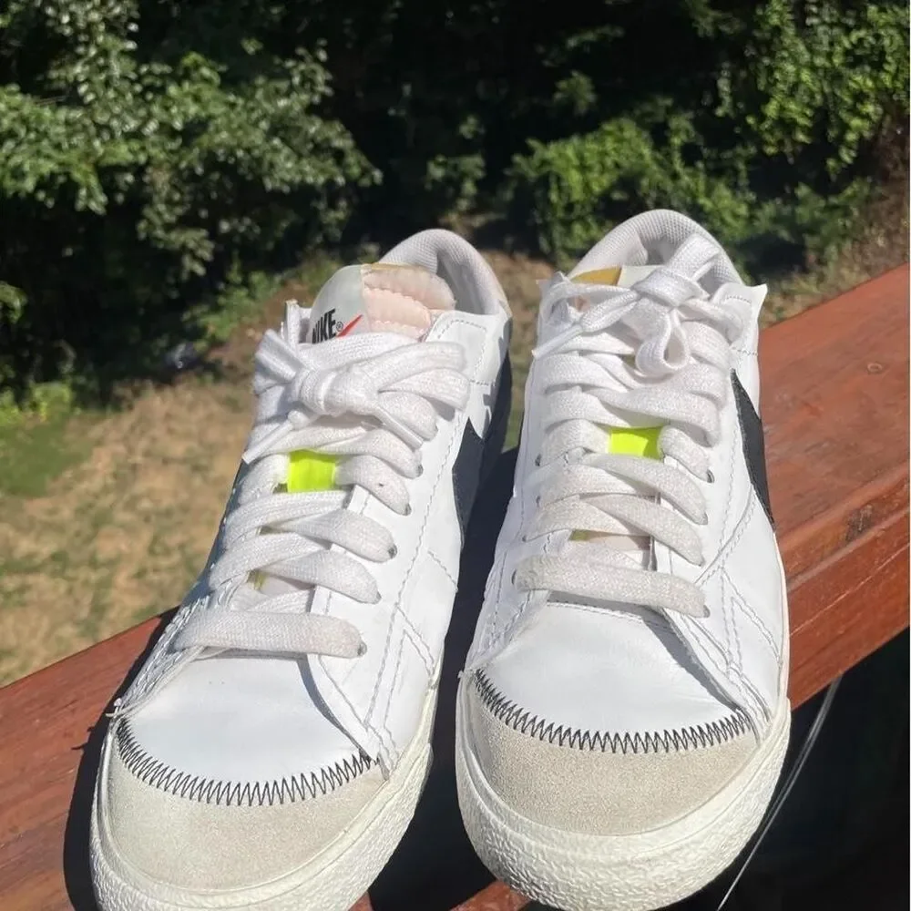 Nike Blazer Low '77 Jumbo Men's 13 White and Black Trainers